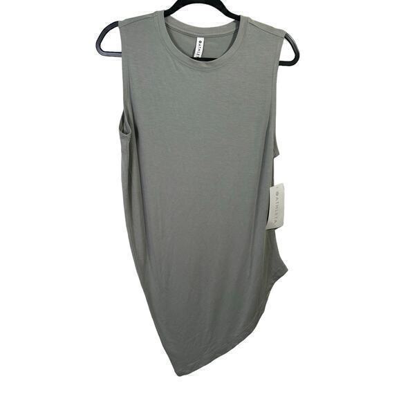 NWT Athleta Cloudlight Restore Tank Sage‎ Size M - Picture 2 of 5